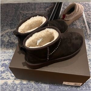 MADHAPPY UGGS SIZE 7 worn twice. great condition